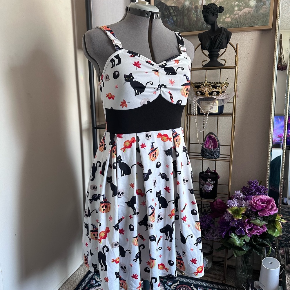 Chic Black and White Cat Print Dress